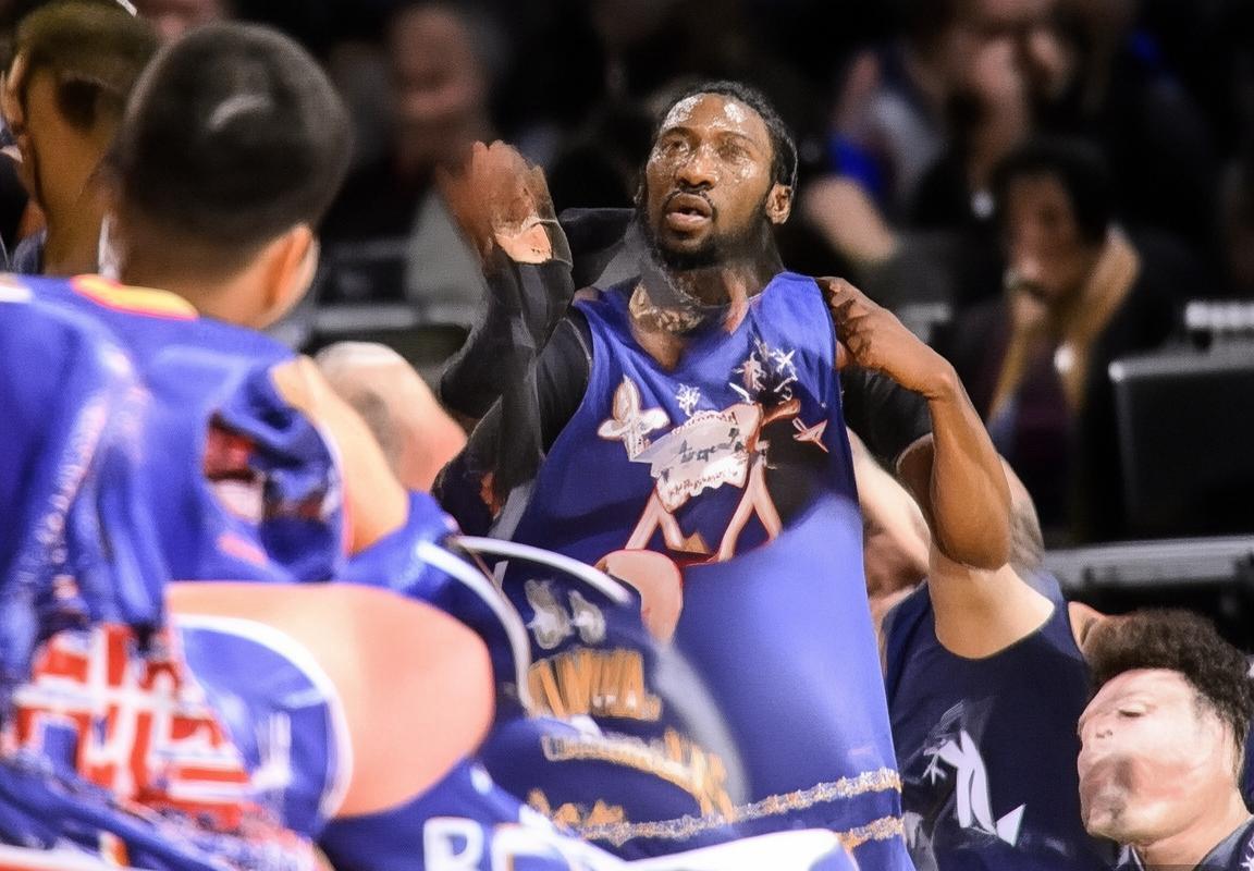 湖人传奇勒布朗·詹姆斯：总决赛三双之王与三队FMVP的伟业，回顾联手欧文的2016年奇迹